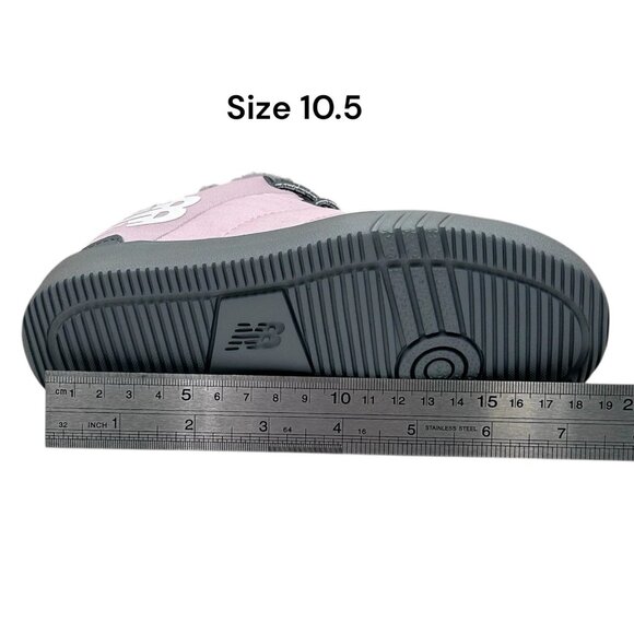New Balance Little Girls Faux Fur Winter Sneaker Size 11 Light Pink Gray Wide - Picture 13 of 16